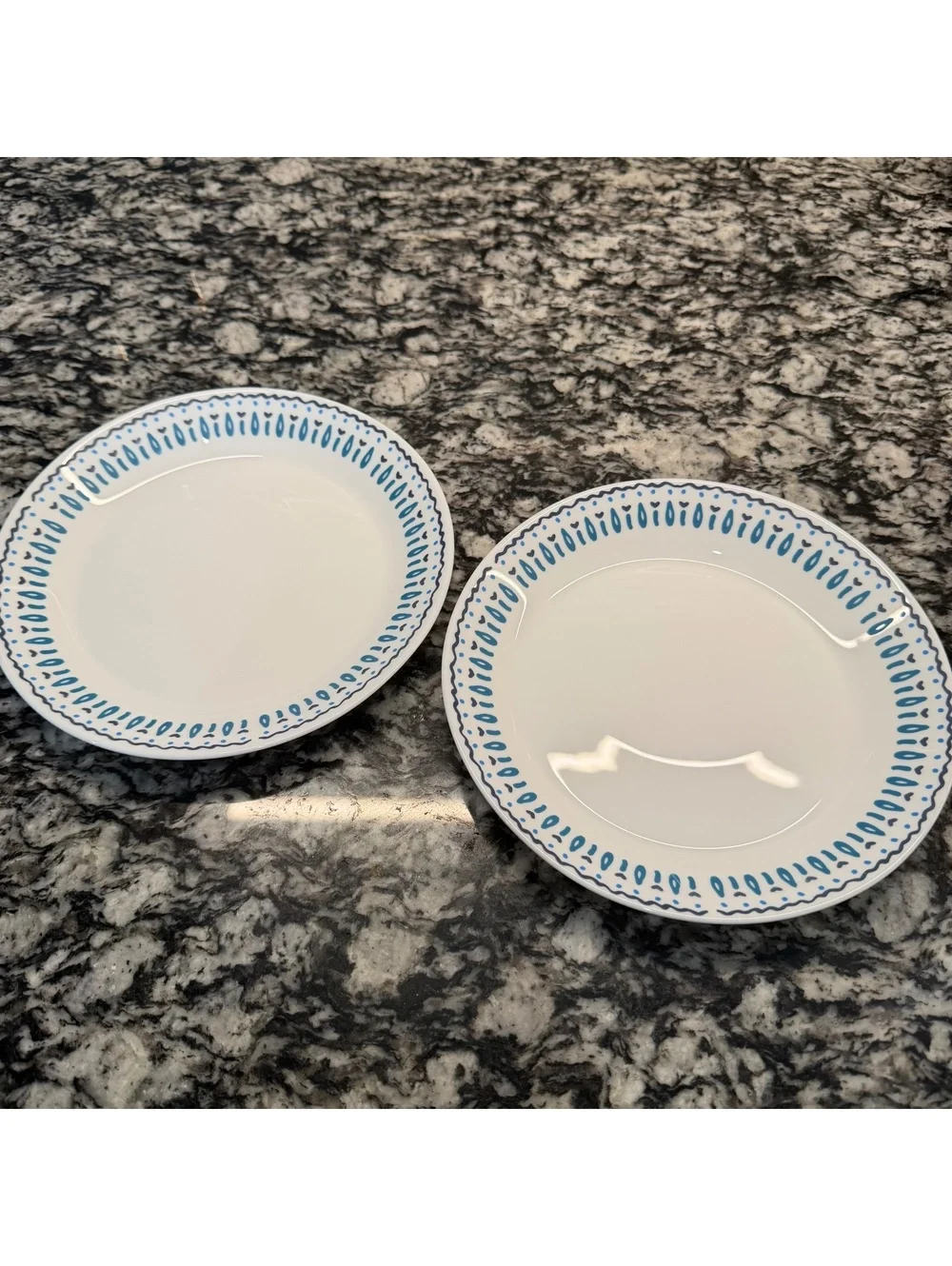 2 Corelle Everyday Expressions Milk Glass Salad Plates 7.5
